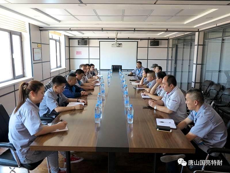 Qing 71 / Guoliang company held a forum of Party members
